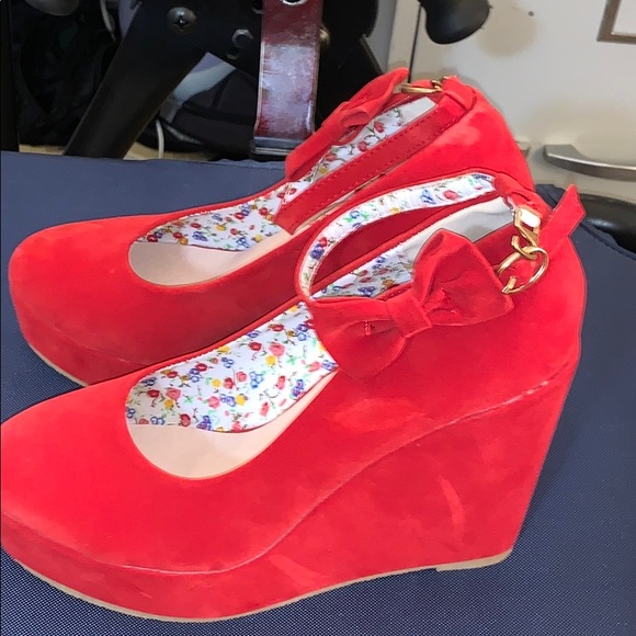 Reddish hot pink bow tie ankle strap slight flaws - Picture 1 of 9